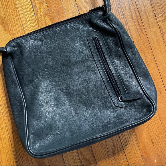 Tignanello textured leather shoulder bag (black) - Picture 3 of 9